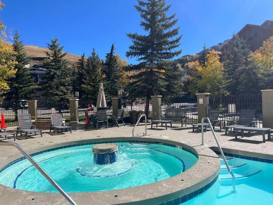 Appartement Mt Cb Mountain Side With King Bed, Hot Tub, Pool & Kitchen! à Crested Butte Extérieur photo