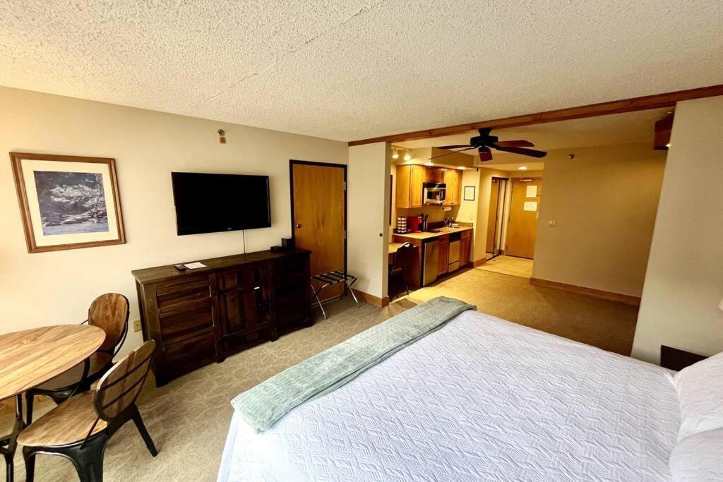 Appartement Mt Cb Mountain Side With King Bed, Hot Tub, Pool & Kitchen! à Crested Butte Extérieur photo