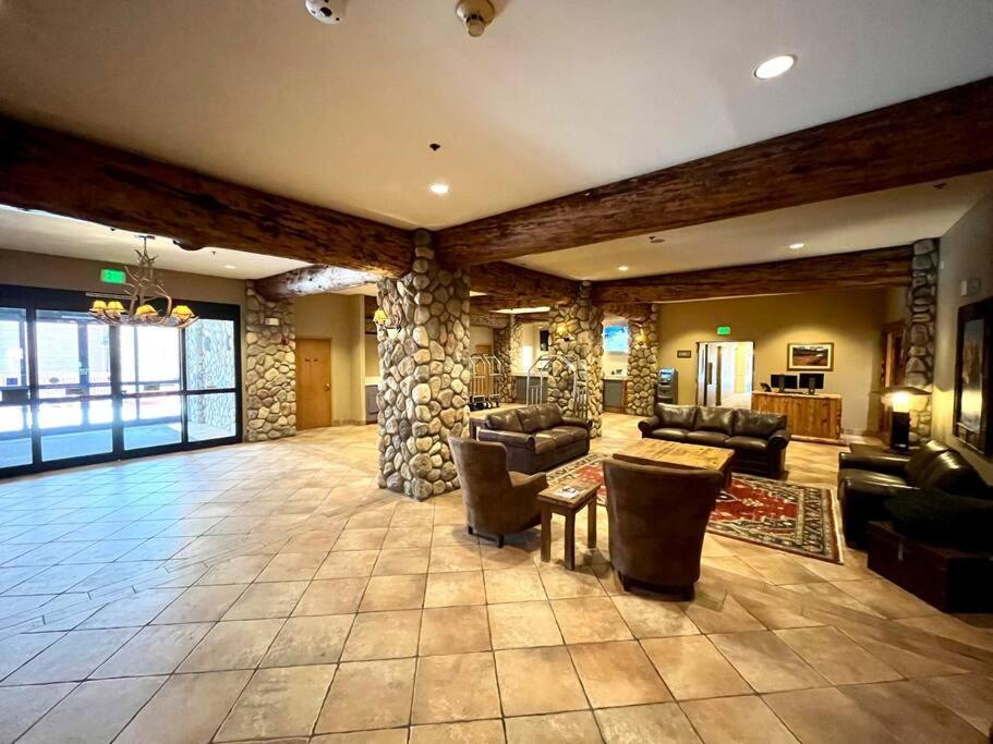 Appartement Mt Cb Mountain Side With King Bed, Hot Tub, Pool & Kitchen! à Crested Butte Extérieur photo